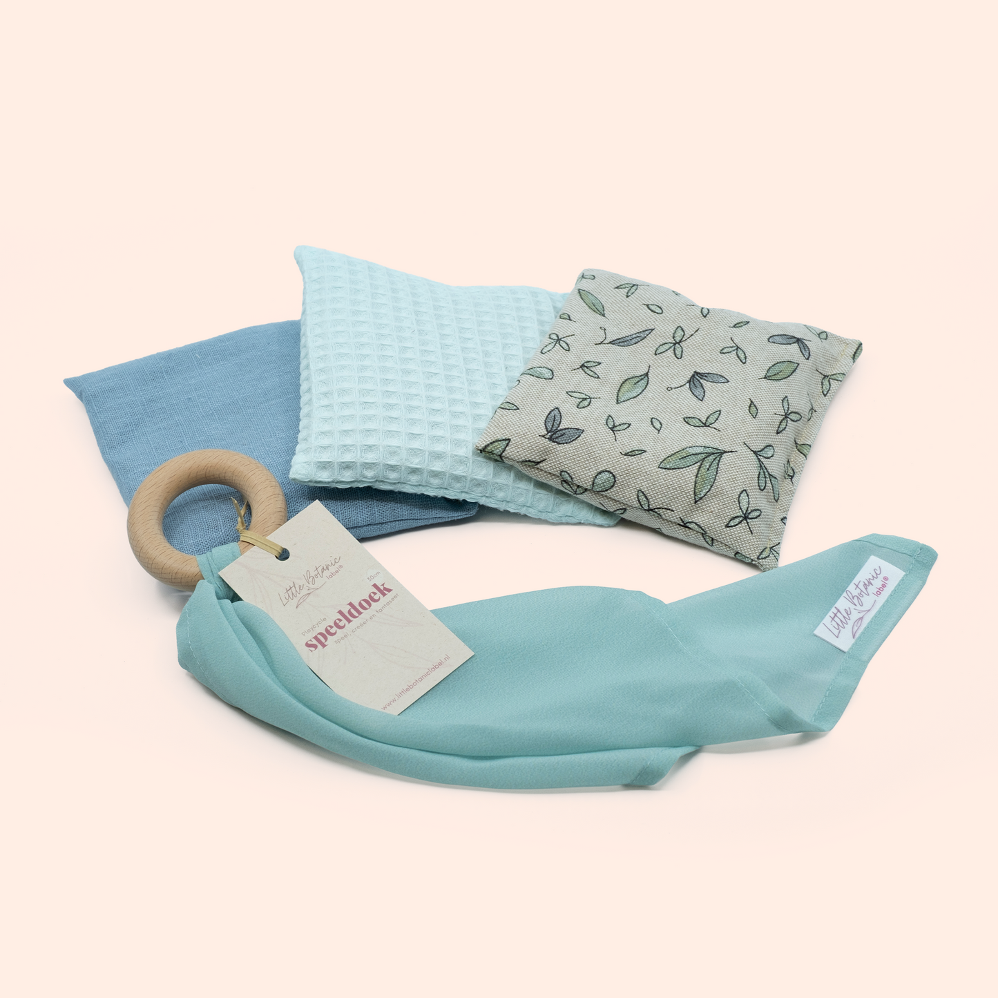 Sustainable maternity gift mint green – with bean bags &amp; play cloth