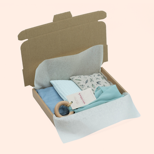 Duurzaam kraamcadeau mintgroen – met pittenzakjes & speeldoek