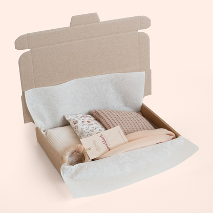 Duurzaam kraamcadeau Naturel – met pittenzakjes & speeldoek