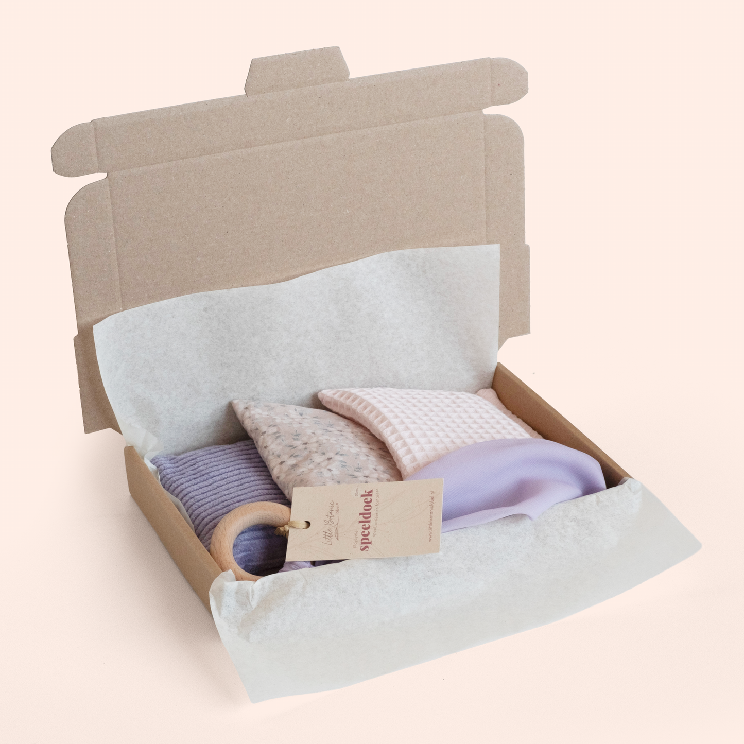 Sustainable maternity gift yellow – with beanbags &amp; play cloth