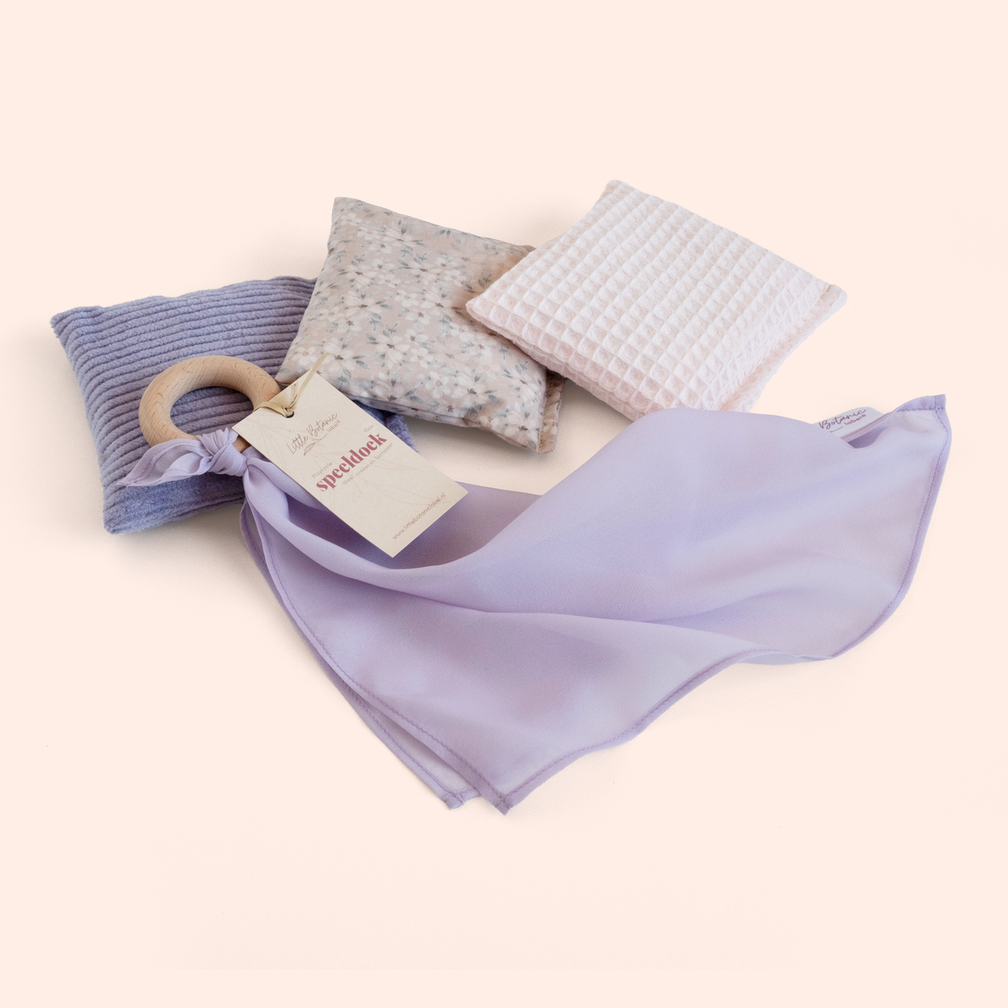 Sustainable maternity gift yellow – with beanbags &amp; play cloth