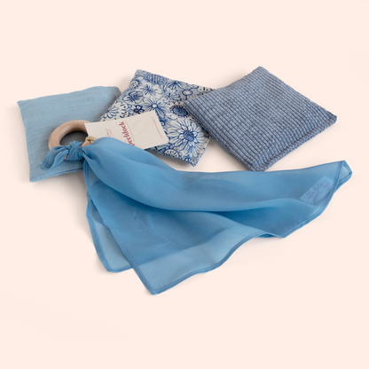 Sustainable maternity gift yellow – with beanbags &amp; play cloth
