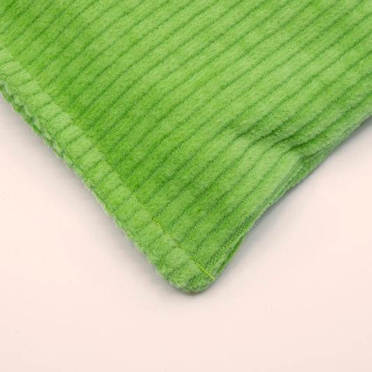 Felgroen pittenzakje bij Stapelstein