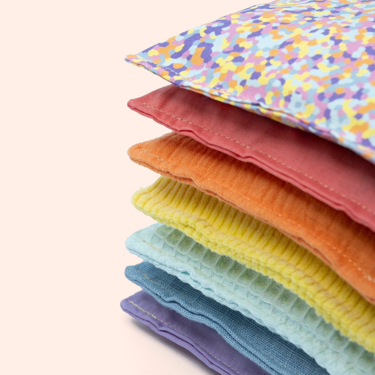 Stapelstein pastel pittenzakjes met pastel confetti