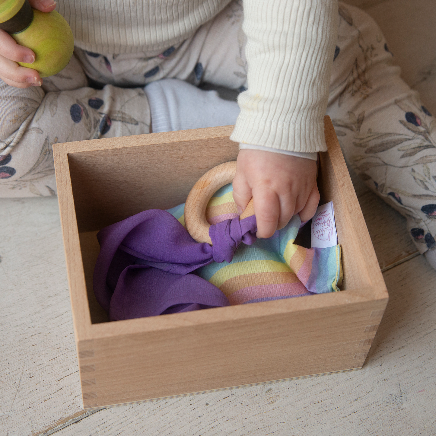 Playcycle speeldoek klein - 30cm - met houten ring - pastel waves