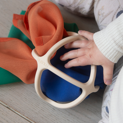 Duurzaam kraamcadeau paars – met pittenzakjes & speeldoek