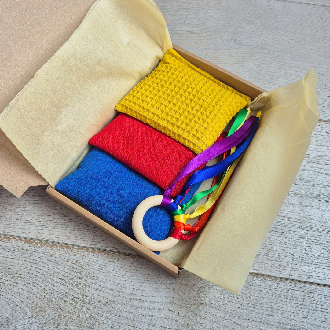 Kraamcadeau met duurzaam speelgoed - Regenboog