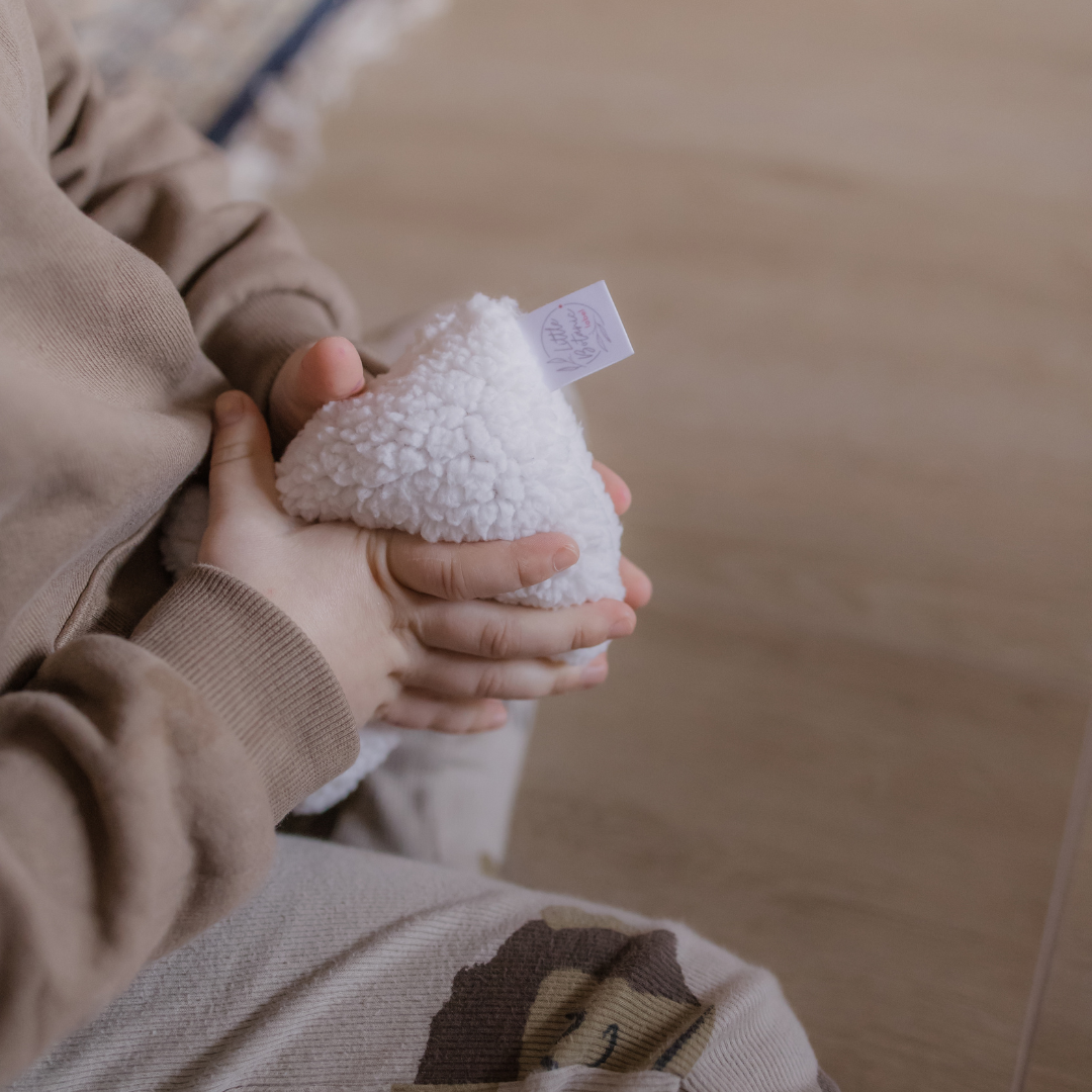 spelen met sensomotorisch speelgoed